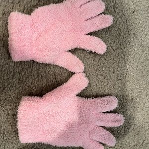 kids pink fuzzy gloves
